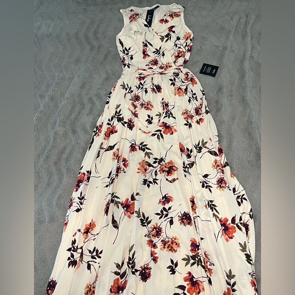 NWT SMALL Lulu’s Floral Maxi Wrap Dress